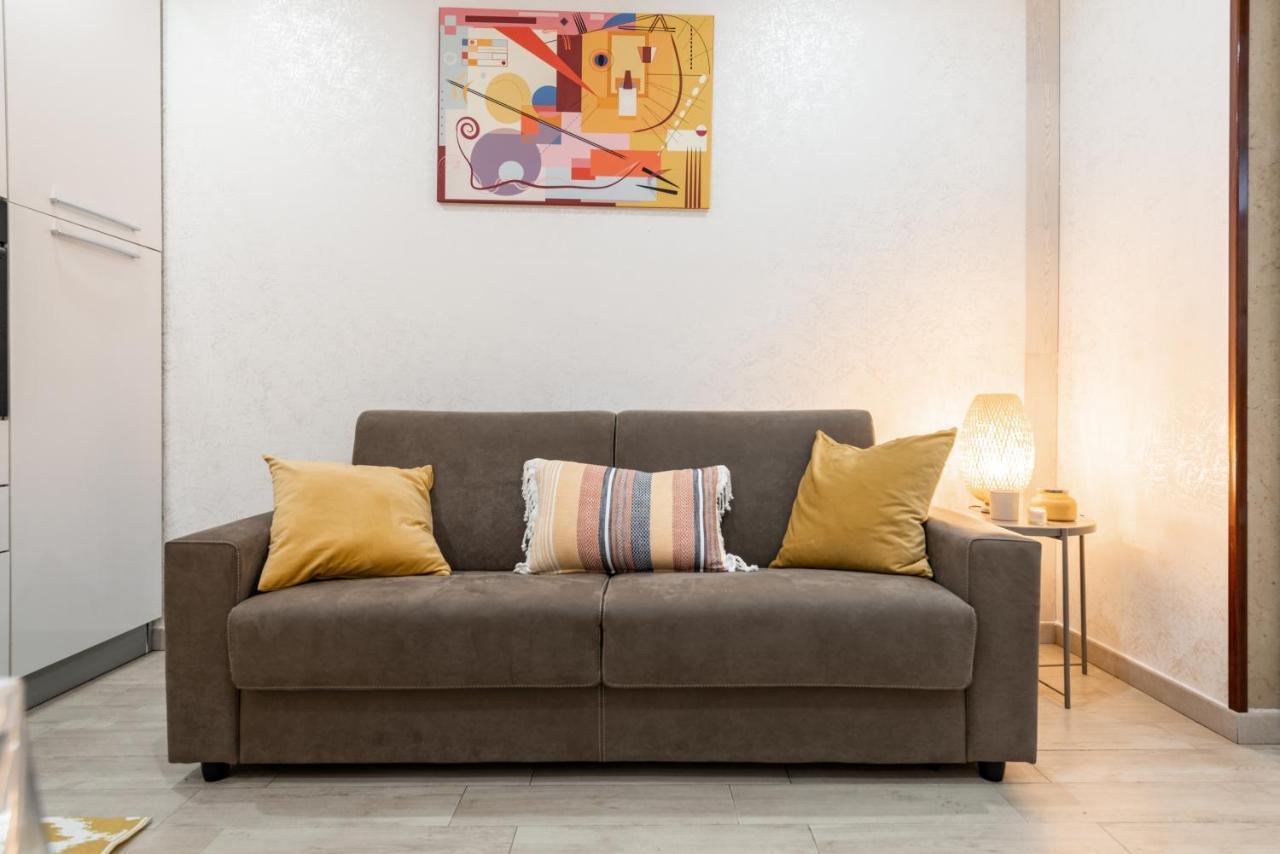 Yhellow Home Comfy Apartment Бари Экстерьер фото