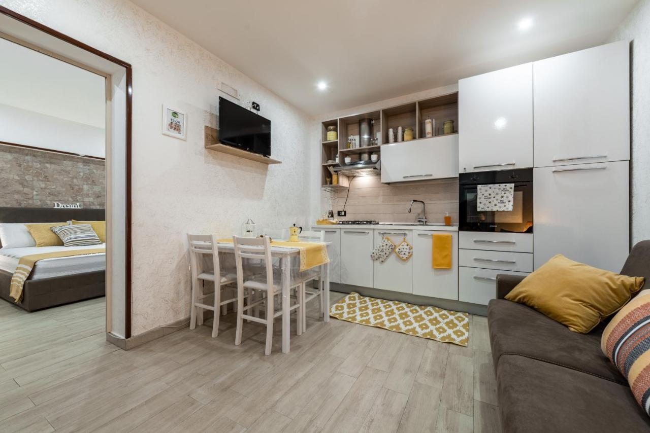 Yhellow Home Comfy Apartment Бари Экстерьер фото
